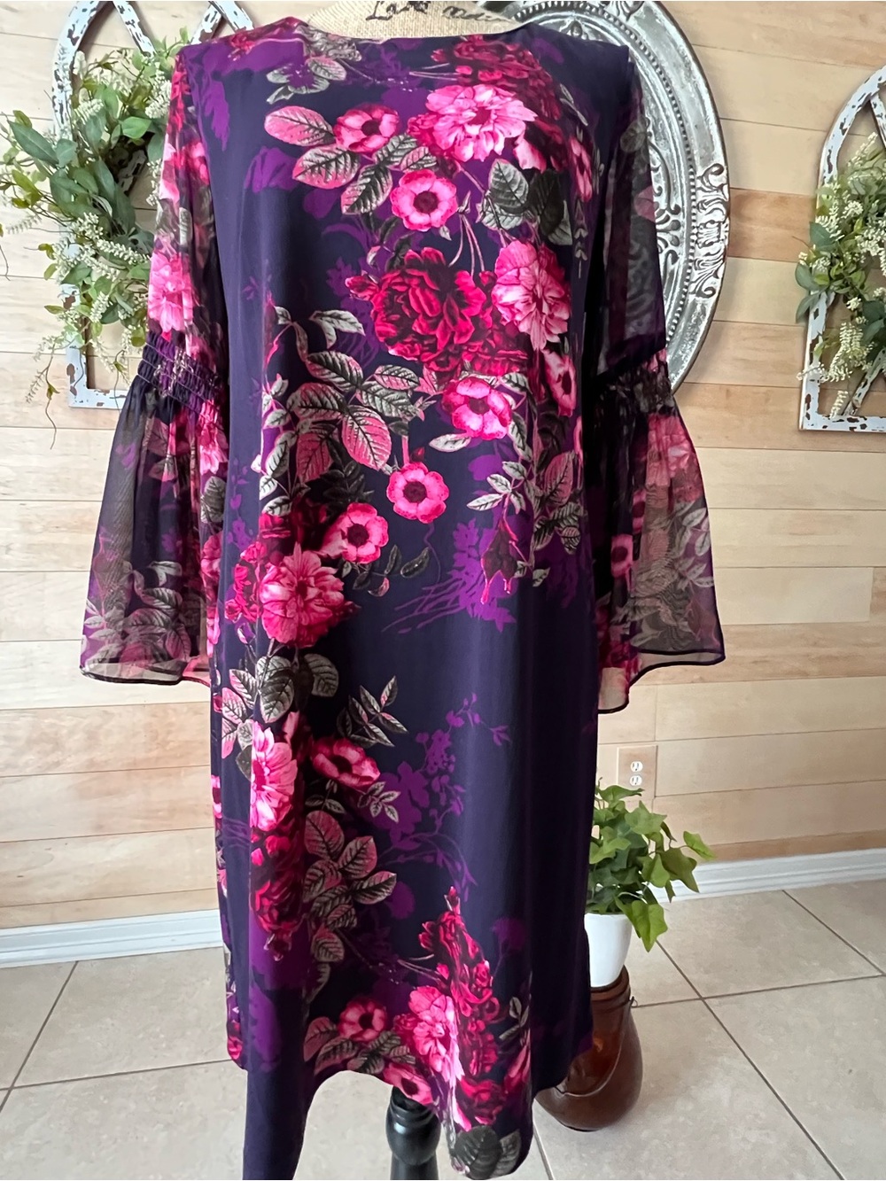 Roz & Ali Purple Dress with Fuchsia Floral Print Size Small